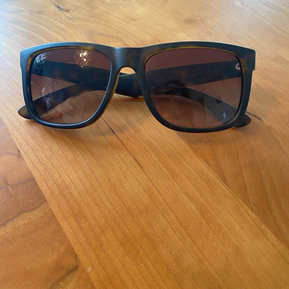 Ray-Ban Justin Classic Sunglasses (Unisex)